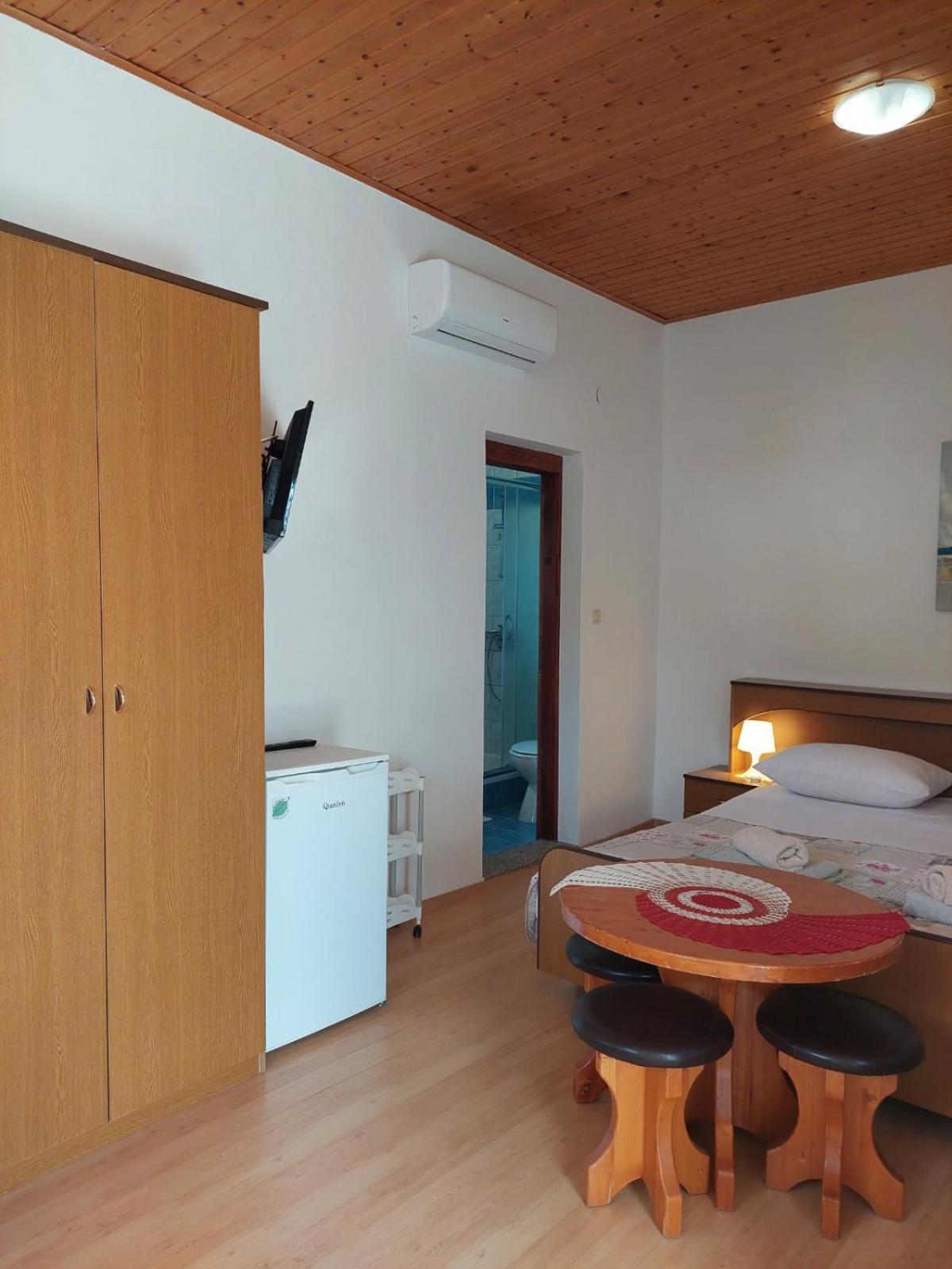 Rooms Hodanic كرك الغرفة الصورة